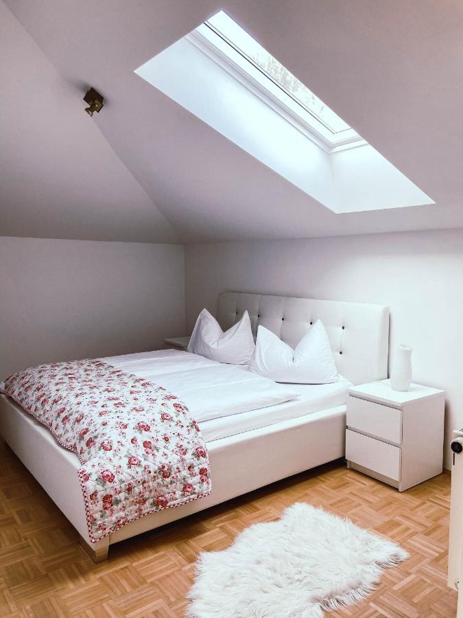 Apartment Karasek Mit Seeblick