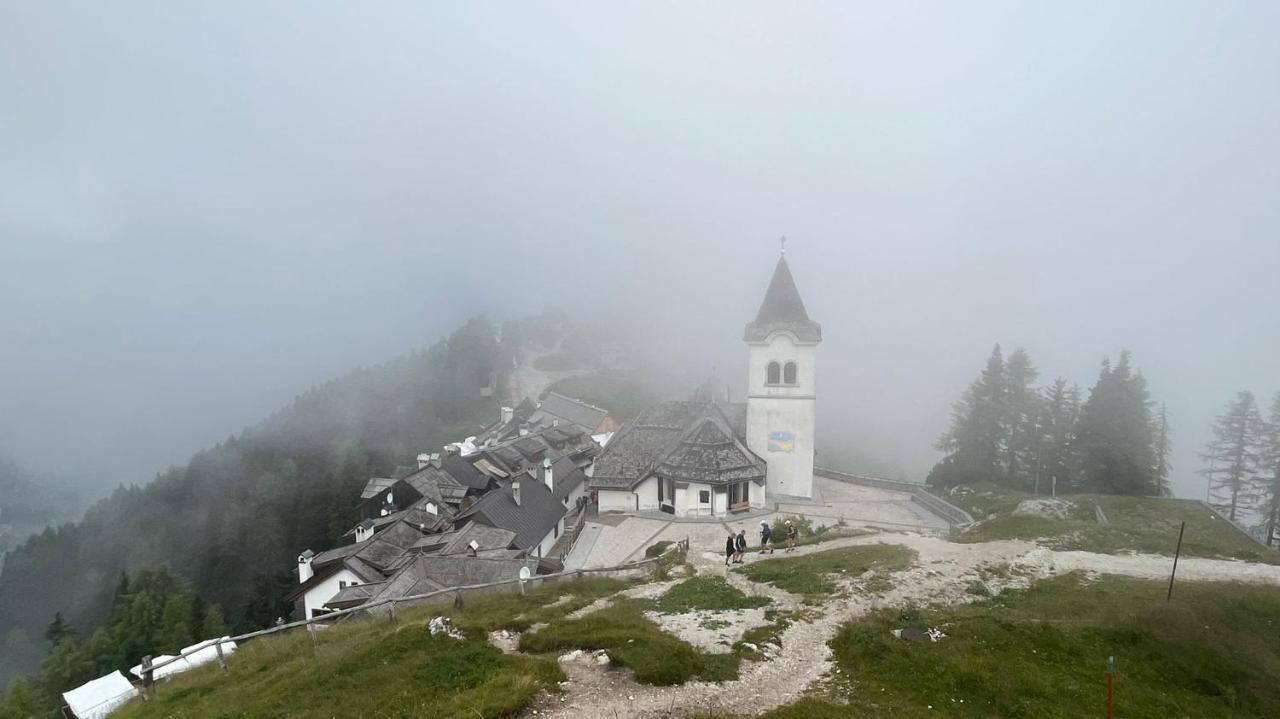 Karasek Mit Seeblick Apartment